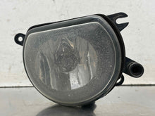 Load image into Gallery viewer, FOG LAMP LIGHT Audi Q7 10 11 12 13 14 15 Bumper Mounted Right - NW617646
