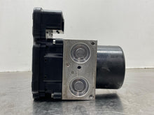 Load image into Gallery viewer, ABS ANTI-LOCK BRAKE PUMP Audi Q7 07 08 09 10 11 12 - NW617422
