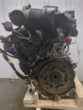 Load image into Gallery viewer, Engine Motor  DISCOVERY SPORT 2018 - NW618386
