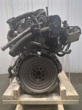 Load image into Gallery viewer, Engine Motor  INFINITI QX30 2017 - NW618534

