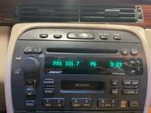 Load image into Gallery viewer, Radio Cadillac Eldorado 2000 - NW618597
