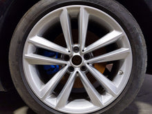 Load image into Gallery viewer, Wheel Rim  BMW 750I 2018 - NW619322
