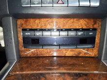 Load image into Gallery viewer, FRONT TEMPERATURE CONTROLS E250D E300 E350 E400 E550 E63 2014 - NW619621
