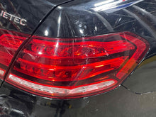 Load image into Gallery viewer, OUTER TAIL LIGHT LAMP E250 Van E250D E300 E350 E400 E550 E63 14-16 Right - NW619903
