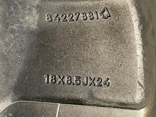 Load image into Gallery viewer, [INVENTORYCAR_YEAR_MAKE_MODEL] WHEEL RIM 18x8-1/2 18x8-1/2, 6 lug, 5-1/2" - NW620077
