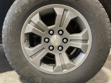 Load image into Gallery viewer, [INVENTORYCAR_YEAR_MAKE_MODEL] WHEEL RIM 18x8-1/2 18x8-1/2, 6 lug, 5-1/2" - NW620423
