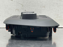 Load image into Gallery viewer, Temperature Controls Jeep Renegade 2019 - NW621352
