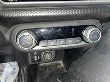Load image into Gallery viewer, FRONT TEMPERATURE CONTROLS Nissan Versa 19 20 21 22 - NW620728
