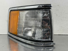 Load image into Gallery viewer, PARKLAMP Lincoln Town car 1990 90 1991 91 1992 92 1993 93 1994 94 Right - NW622398
