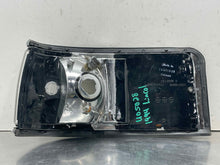 Load image into Gallery viewer, PARKLAMP Lincoln Town car 1990 90 1991 91 1992 92 1993 93 1994 94 Right - NW622398
