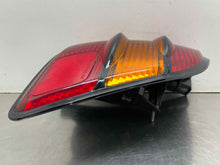 Load image into Gallery viewer, OUTER TAIL LIGHT LAMP Pontiac Vibe 03 04 05 06 07 08 Right - NW622985
