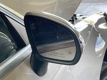 Load image into Gallery viewer, Side View Door Mirror  MERCEDES C-CLASS 2017 - NW623082
