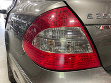Load image into Gallery viewer, TAIL LIGHT LAMP ASSEMBLY E350 E550 E280 E300 E320 E63 07-09 Left - NW623145
