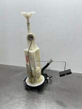Load image into Gallery viewer, Fuel Pump Chevrolet Corvette 2007 - NW623512
