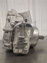 Load image into Gallery viewer, Transfer Case  PORSCHE MACAN 2017 - NW624066
