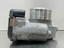 Load image into Gallery viewer, Throttle Body Volkswagen Passat 2020 - NW624527
