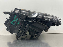 Load image into Gallery viewer, HEADLIGHT LAMP ASSEMBLY 320i 323i 323ic 323is 325ci 325i 328i 99-01 Right - NW624949
