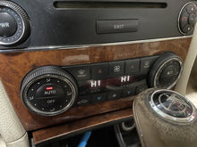 Load image into Gallery viewer, TEMPERATURE CONTROLS CLK320 CLK430 CLK500 CLK55 03 04 05 - NW623522
