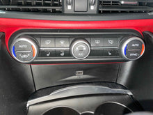 Load image into Gallery viewer, Temperature Controls  GIULIA 2019 - NW625028
