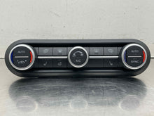Load image into Gallery viewer, Temperature Controls  GIULIA 2019 - NW625028
