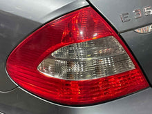 Load image into Gallery viewer, TAIL LIGHT LAMP ASSEMBLY E350 E550 E280 E300 E320 E63 07-09 Left - NW625409
