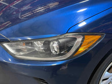Load image into Gallery viewer, HEADLIGHT LAMP ASSEMBLY - NW625273
