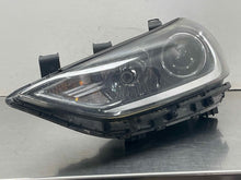 Load image into Gallery viewer, HEADLIGHT LAMP ASSEMBLY - NW625273
