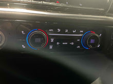 Load image into Gallery viewer, Temperature Controls  SILVERADO 1500 PICKUP 2022 - NW625166
