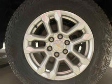 Load image into Gallery viewer, Wheel Rim  SILVERADO 1500 PICKUP 2022 - NW625417
