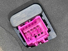 Load image into Gallery viewer, TAIL LIGHT LAMP ASSEMBLY C250 C300 C350 C43 C63 15 16 17 18 Right - NW621507
