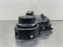 Load image into Gallery viewer, TEMPERATURE CONTROLS Chevrolet Suburban 1500 Tahoe 15 16 17 - NW625690
