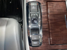 Load image into Gallery viewer, Floor Shifter Acura RLX 2014 - NW566598
