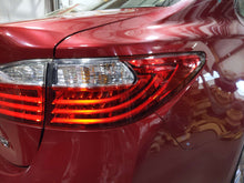 Load image into Gallery viewer, OUTER TAIL LIGHT LAMP ES300H ES350 2013 13 2014 14 2015 15 Right - NW626892
