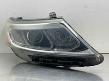 Load image into Gallery viewer, HEADLIGHT LAMP ASSEMBLY Kia Sorento 2014 14 Right - NW627088
