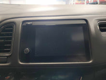 Load image into Gallery viewer, Radio Honda HR-V 2019 - NW627614
