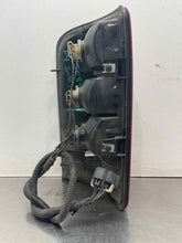 Load image into Gallery viewer, TAIL LIGHT LAMP ASSEMBLY Suburban 1500 Suburban 2500 Tahoe 04-06 Right - NW627740
