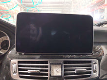 Load image into Gallery viewer, Info-Gps Screen  MERCEDES CLS-CLASS 2016 - NW627908
