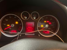 Load image into Gallery viewer, Speedometer Cluster Audi TT 2002 02 - NW628996
