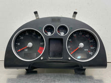 Load image into Gallery viewer, Speedometer Cluster Audi TT 2002 02 - NW628996
