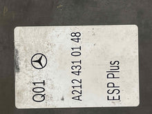 Load image into Gallery viewer, ABS Pump  MERCEDES E-CLASS 2016 - NW630278
