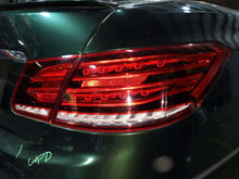 Load image into Gallery viewer, OUTER TAIL LIGHT LAMP E250 Van E250D E300 E350 E400 E550 E63 14-17 Right - NW631237
