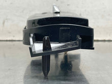 Load image into Gallery viewer, Temperature Controls Cadillac XT5 2017 - NW631981
