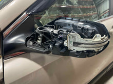 Load image into Gallery viewer, Side View Door Mirror Honda CR-V 2019 - NW632844
