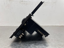 Load image into Gallery viewer, Temperature Controls  MERCEDES 350 1991 - NW633437
