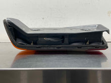 Load image into Gallery viewer, TAIL LIGHT LAMP ASSEMBLY 300cd 300ce 300d 300e 300sd 300sdl 81-91 Right - NW633364
