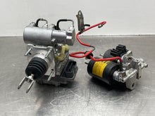 Load image into Gallery viewer, ABS PUMP Prius HS250H 2010 10 2011 11 2012 12 2013 13 - NW634153
