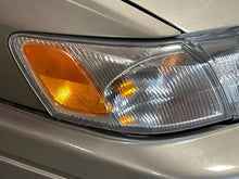 Load image into Gallery viewer, PARKLAMP Toyota Camry 1997 97 1998 98 1999 99 Right - NW634313
