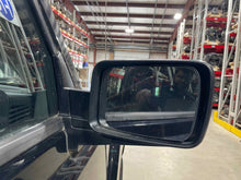 Load image into Gallery viewer, SIDE VIEW DOOR MIRROR Jeep Commander 06 07 08 09 10 Right - NW634294
