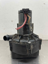 Load image into Gallery viewer, AIR INJECTION PUMP SMOG Mercedes CL500 G500 C320 ML320 98 99 00 01 02 03 04 - 06 - NW634714
