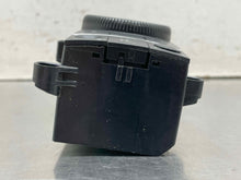 Load image into Gallery viewer, REAR TEMPERATURE CONTROLS Gl320 Gl350 Gl450 Gl550 ML320 06-12 - NW635547
